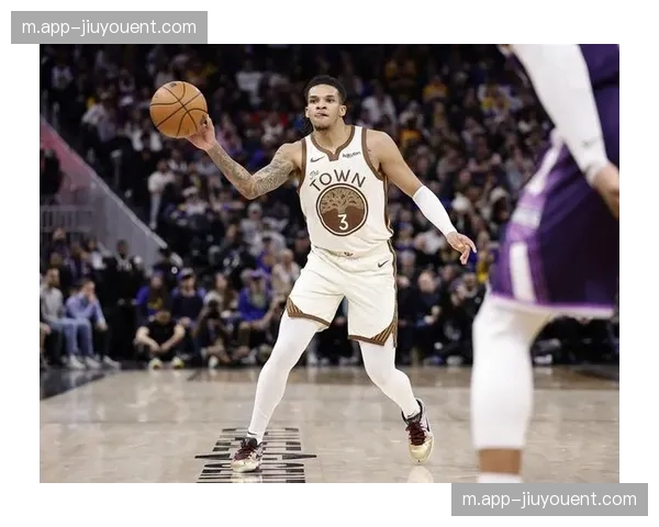 理查德右脚踝扭伤缺阵 勇士侧翼将缺席比赛 理查德右脚踝扭伤缺阵 勇士侧翼将缺席比赛